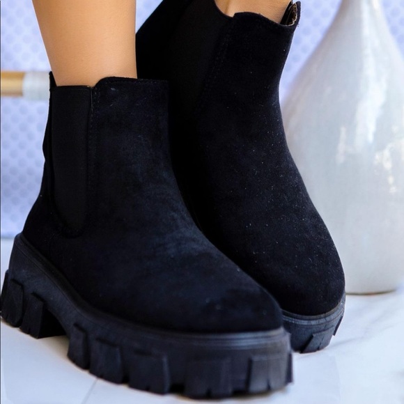Shoes - Black suede bootie